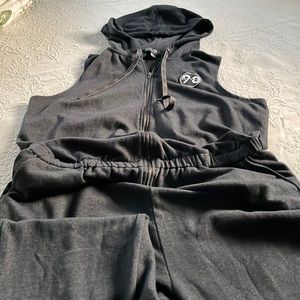 FOREVER 21 - ❤️JUMPSUIT❤️with 90 NEW YORK patch‼️‼️